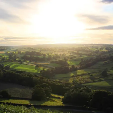 3 Bed In Harrogate 77577